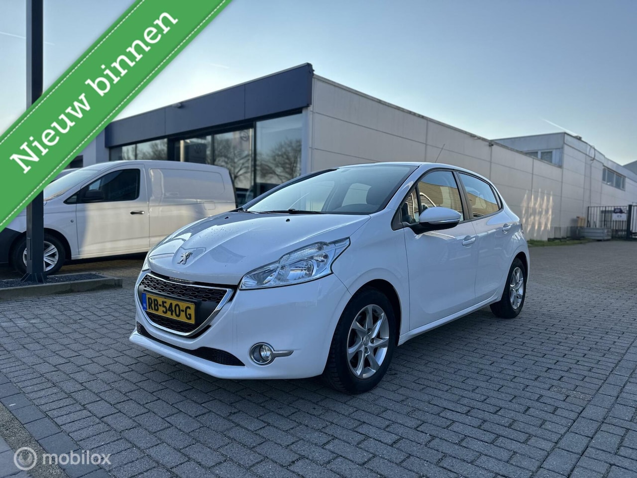 Peugeot 208 - 1.2 VTi Blue Lease Executive Pano Cruise Airco - AutoWereld.nl