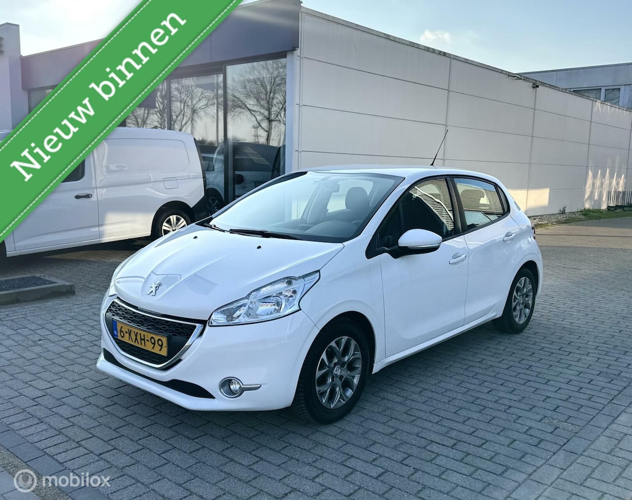 Peugeot 208 - 1.0 VTi Blue Lease Airco Cruise Navi NAP - AutoWereld.nl