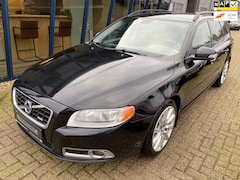 Volvo V70 - 2.5FT R-Design 230PK LEER / XENON / PDC / ECC