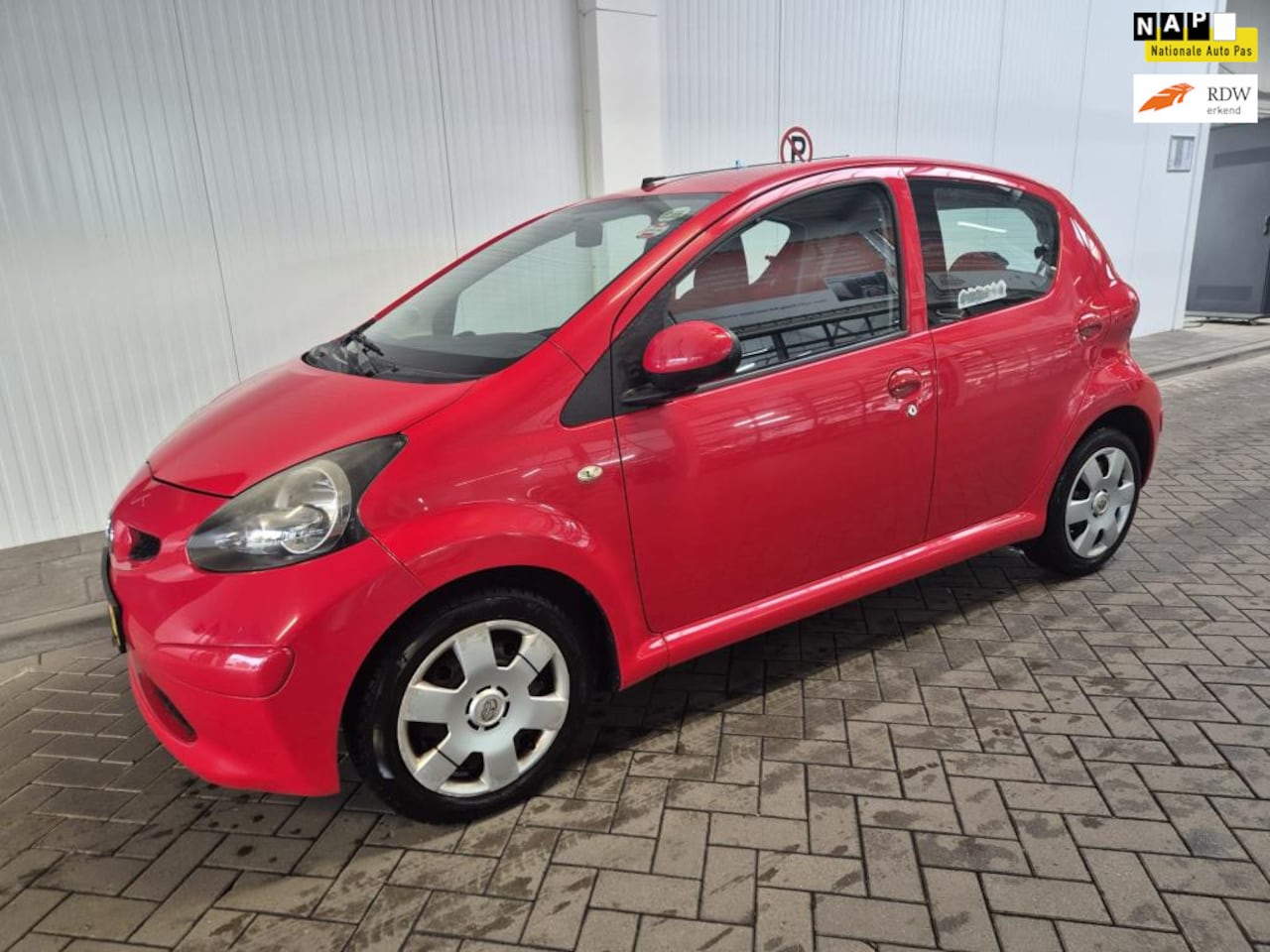 Toyota Aygo - 1.0-12V +|eerste eigenaar|airco|5 deurs - AutoWereld.nl