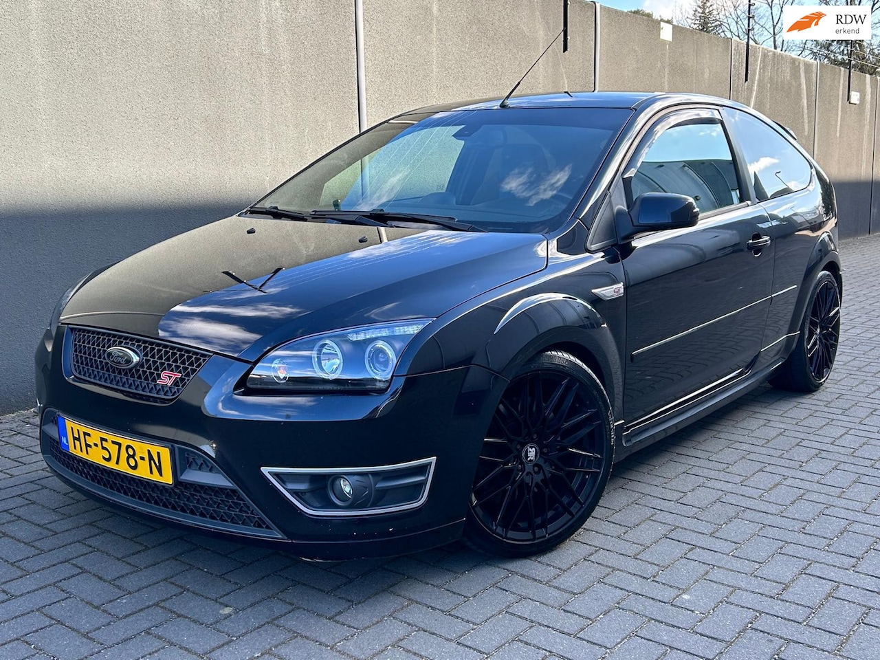 Ford Focus - 2.5-20V ST / Goed Onderhouden / Recaro - AutoWereld.nl