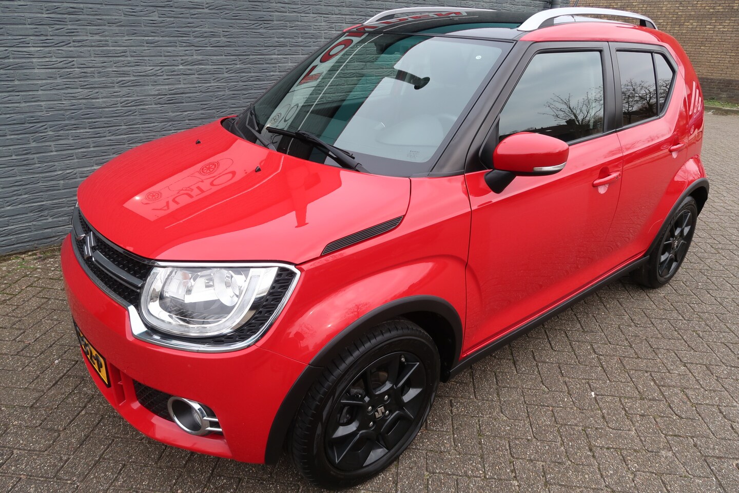 Suzuki Ignis - 1.2 Ignis Dualjet Comfort + Zeer nette en complete auto Eerste eigenaar - AutoWereld.nl