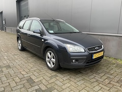 Ford Focus Wagon - 1.6-16V Futura|Leer bekleding|NAP