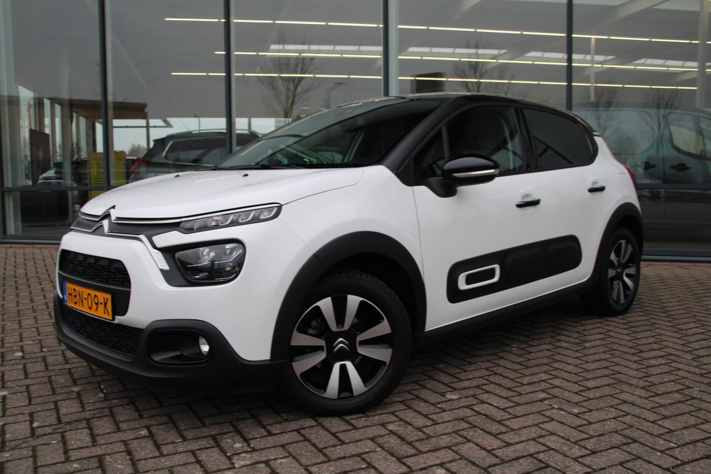 Citroën C3 - 1.2 PureTech Feel Edition Airco Camera Carplay Stoelverwarming 13181km - AutoWereld.nl