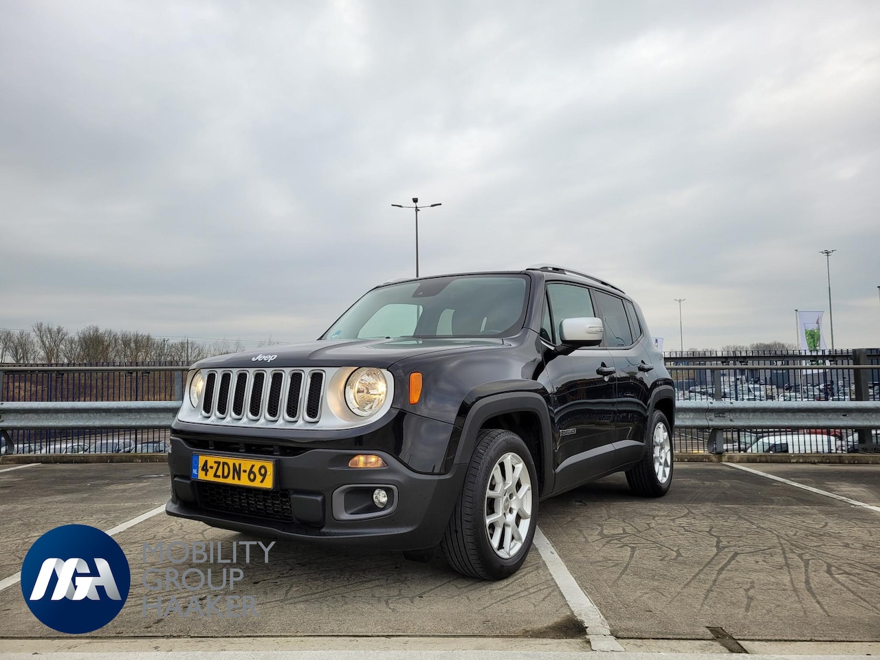 Jeep Renegade - 1.4 MultiAir Limited 1.4 MultiAir Limited - AutoWereld.nl