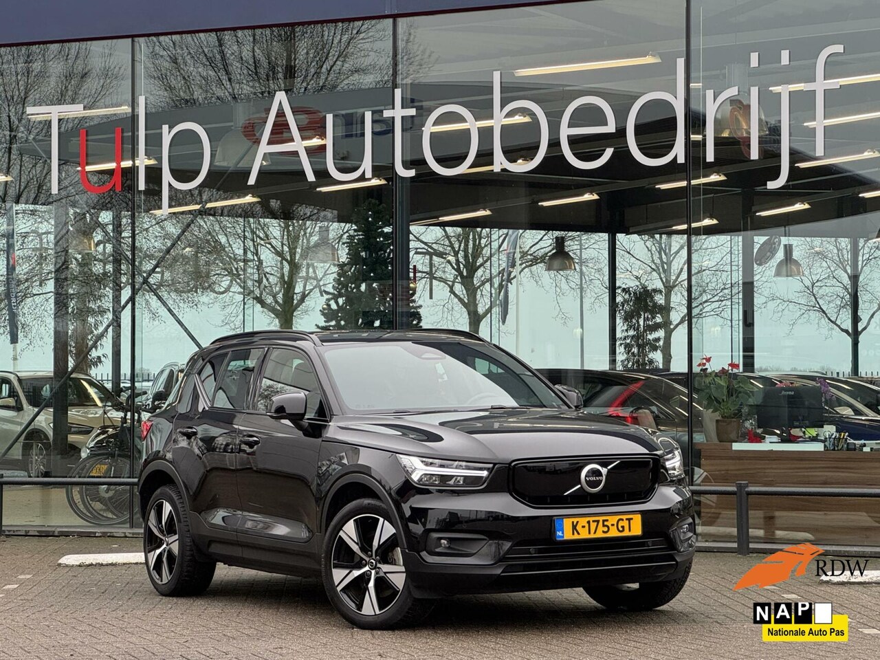 Volvo XC40 - Recharge P8 AWD R-Design autom 2020 1e eig Luxe - AutoWereld.nl