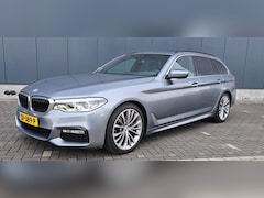 BMW 5-serie Touring - 520i High Executive Trekhaak / Panorama dak / lederen bekleding