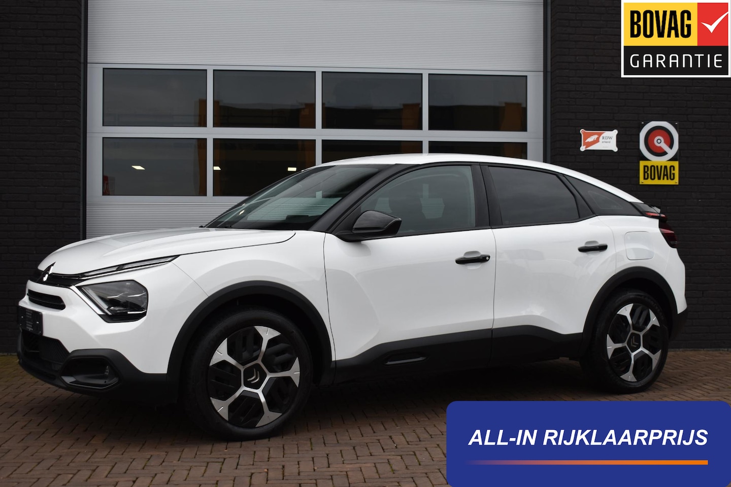 Citroën C4 - 1.2 Puretech 100PK Feel | Carplay | Stoelverwa. | PDC | Incl. Garantie - AutoWereld.nl