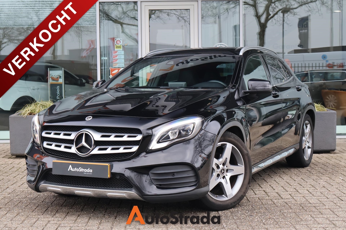 Mercedes-Benz GLA-Klasse - 180 AMG-Line 122pk 7G-DCT | Camera | LED | Keyless | Navi | Climate | Cruise - AutoWereld.nl