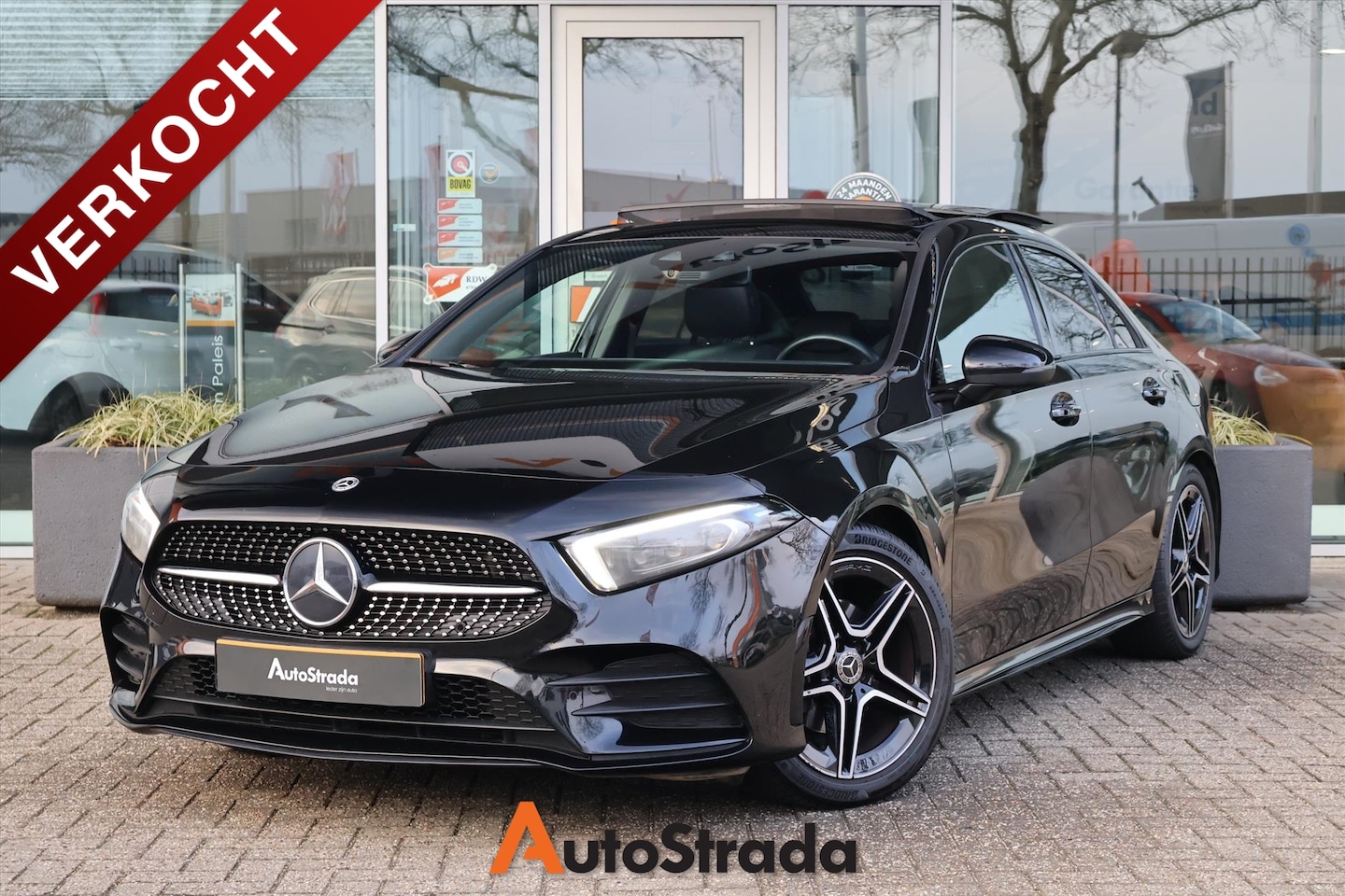 Mercedes-Benz A-klasse - Limousine A 200 AMG-Line 163pk 7G-DCT | Keyless | Navi | Memory | Sfeer | Camera | Pano | - AutoWereld.nl