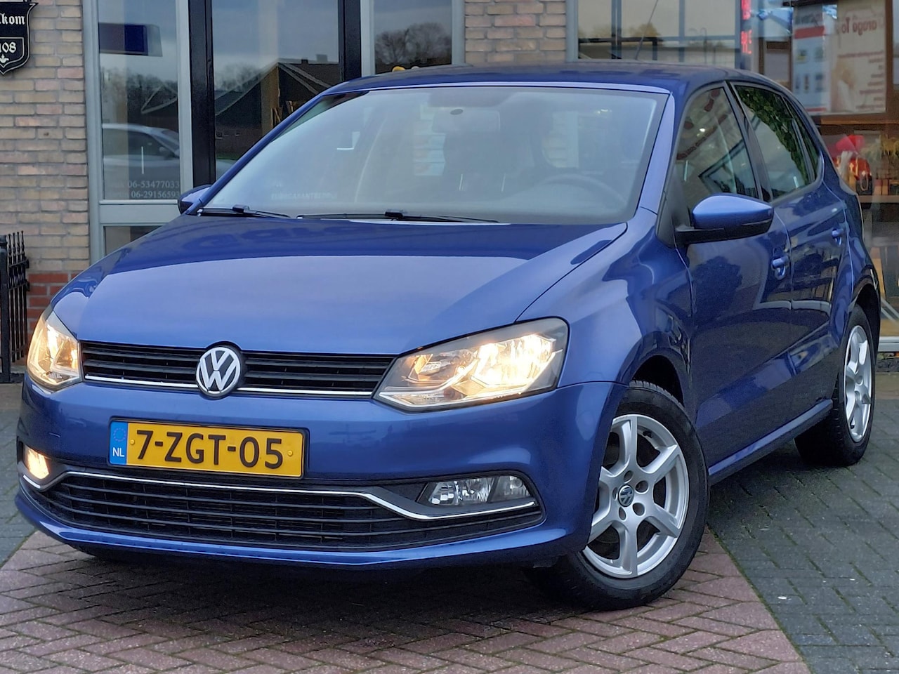 Volkswagen Polo - 1.0 | Trekhaak | Cruise | Navi | NAP - AutoWereld.nl