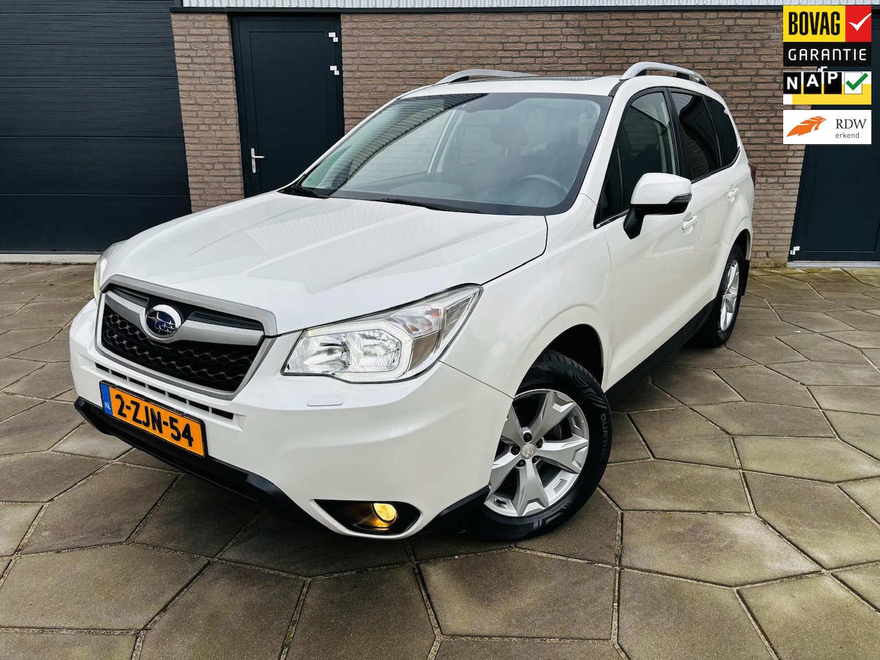 Subaru Forester - 2.0 Executive| AUTOMAAT 4WD/AWD Sym.|Panodak elec.|Leder|stoelverw. - AutoWereld.nl