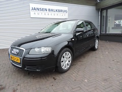 Audi A3 Sportback - 1.6 Attraction Pro Line Business schade