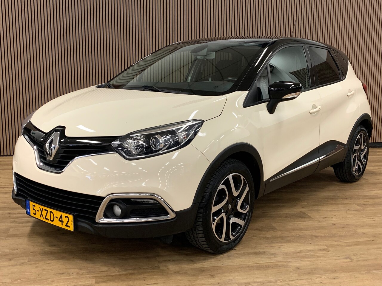 Renault Captur - 0.9 TCe Dynamique|Navigatie|Climate Control| - AutoWereld.nl