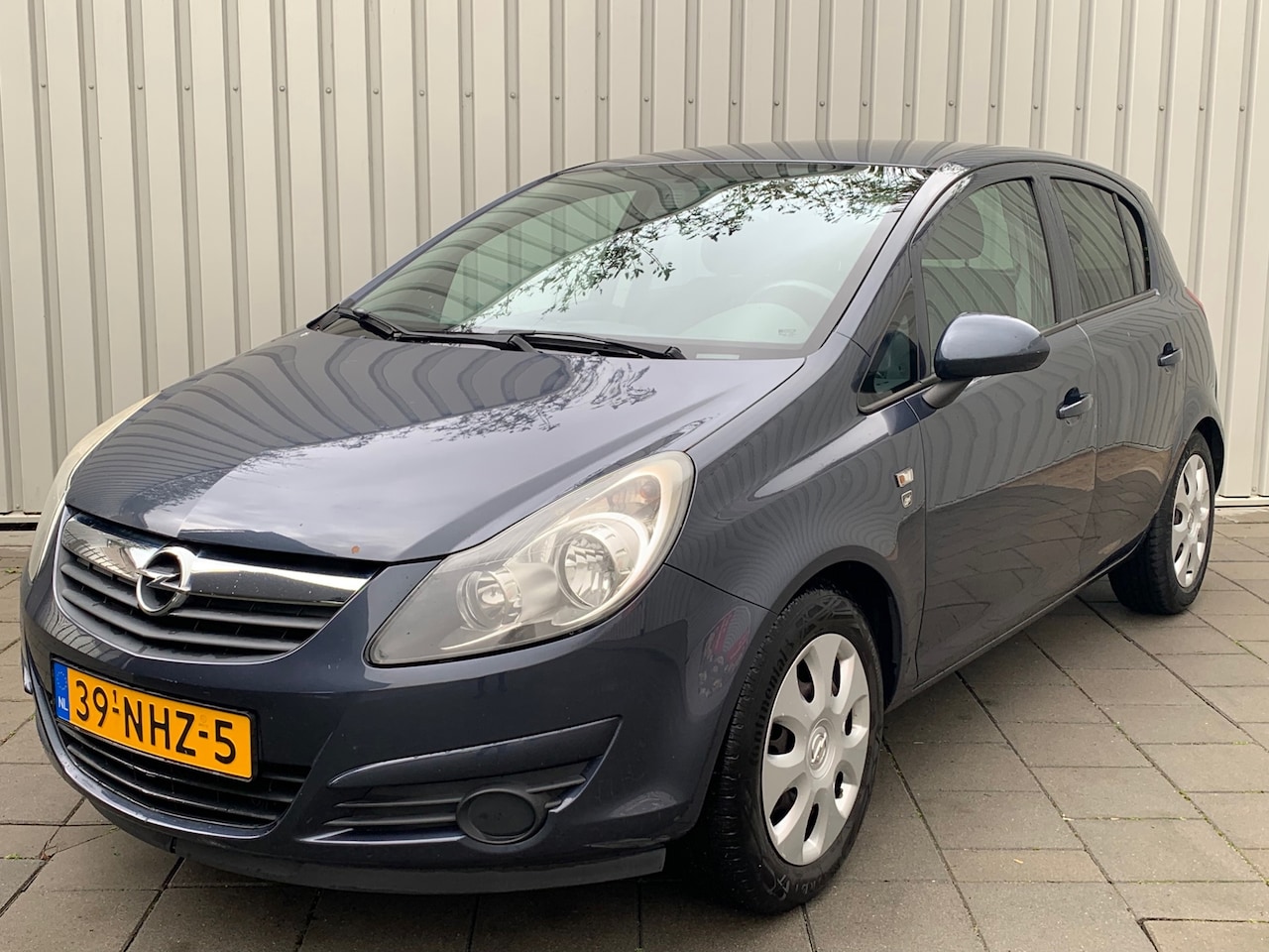 Opel Corsa - 1.2-16V '111' Edition|5 Deurs|Airco| - AutoWereld.nl