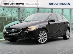 Volvo V40 - 2.0 T3 Momentum Navigatie, Trekhaak, Volledig dealer onderhouden, Park assist, 17 inch wie