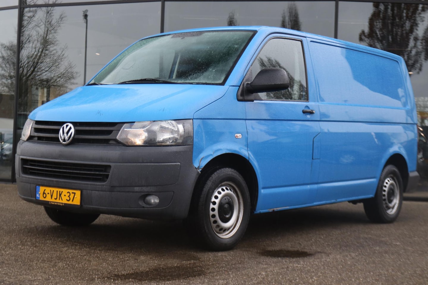 Volkswagen Transporter - 2.0 TDI 3-ZITS | CRUISE | STANDKACHEL | AIRCO | TREKHAAK - AutoWereld.nl