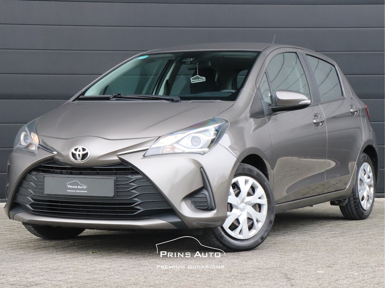 Toyota Yaris - 1.5 VVT-i Aspiration |NAVI|CAMERA|CLIMA|CRUISE CTRL - AutoWereld.nl