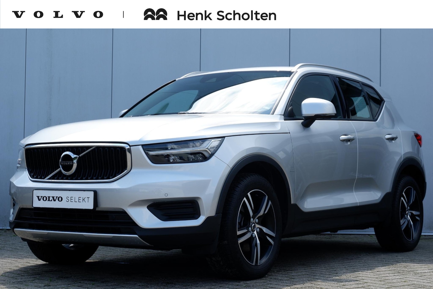 Volvo XC40 - T4 Automaat Momentum, Volvo XC40 T4 AUT8 190PK Momentum, Park assist voor & achter met cam - AutoWereld.nl