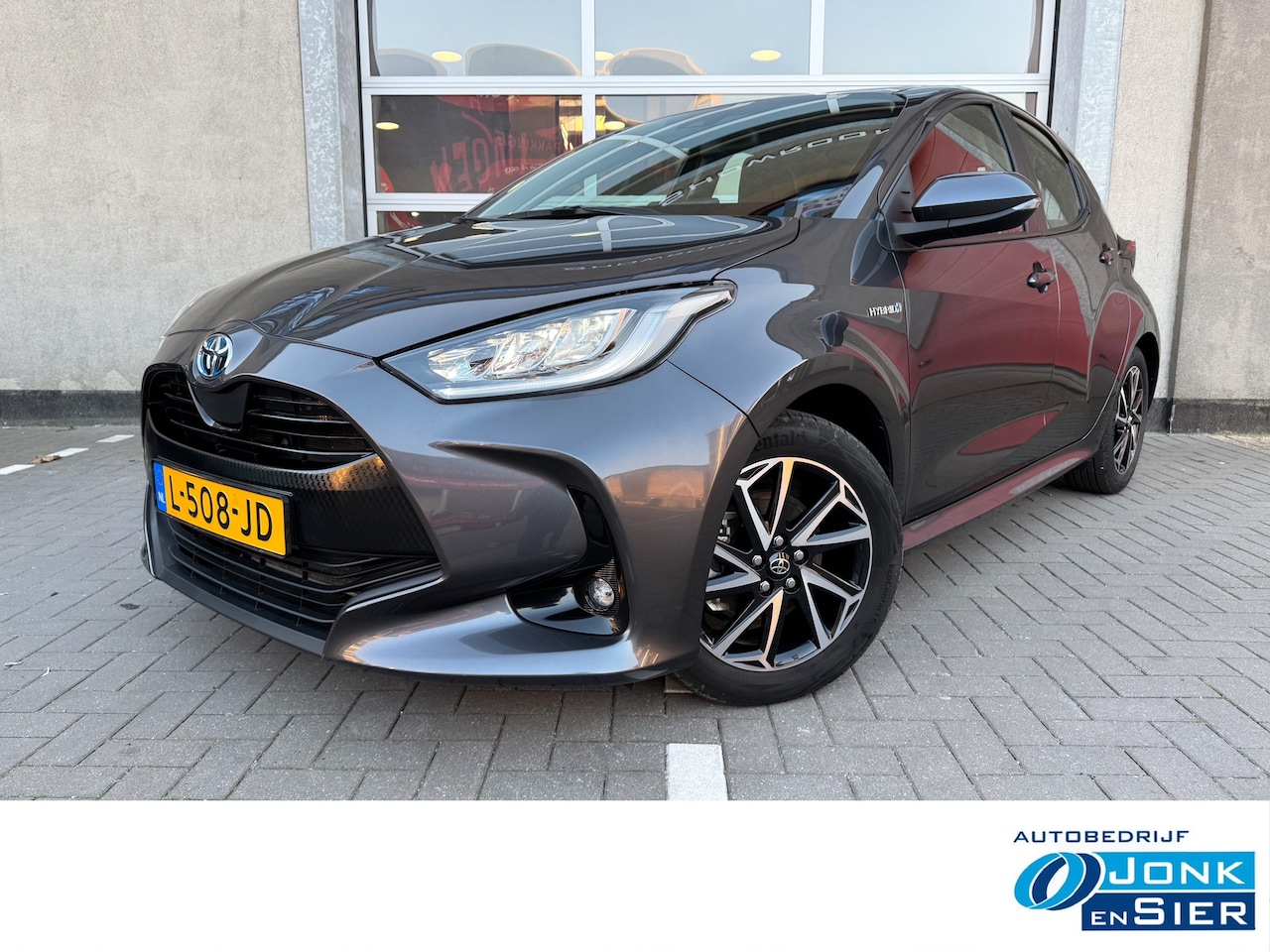 Toyota Yaris - 1.5 Hybrid Dynamic|LED|Navi|Camera|16" Lichtmetalen velgen|Rijklaarprijs! - AutoWereld.nl