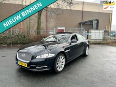 Jaguar XJ - 3.0 V6D Premium Luxury BOMVOLLE AUTO RIJDT EN SCHAKELT TOP