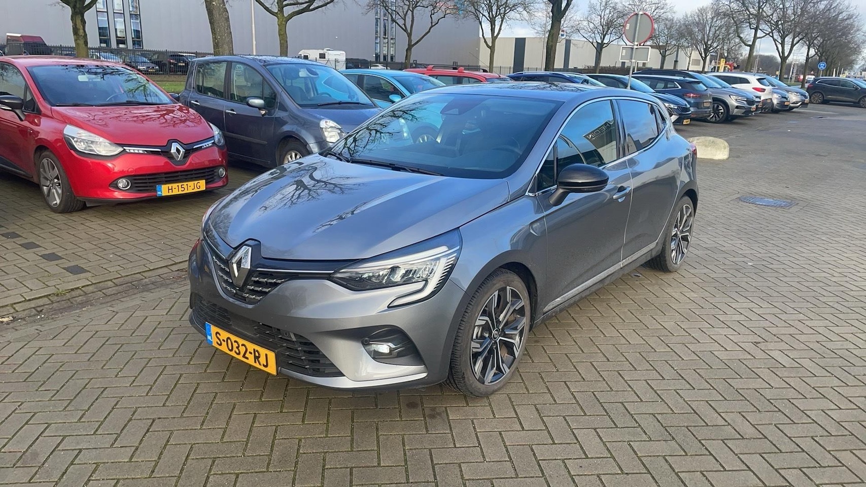 Renault Clio - 1.6 E-TECH Hybrid 145 Techno 1.6 E-Tech Hybrid 145 Techno - AutoWereld.nl