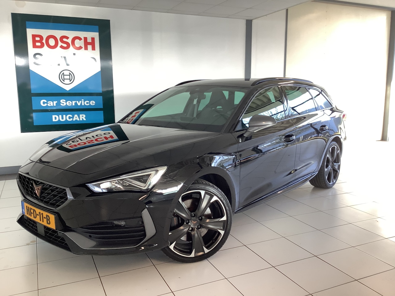 CUPRA Leon Sportstourer - 1.4 e-Hybrid VZ Business Dealer onderhouden, incl. afleverkosten en 12 maanden Bovag - AutoWereld.nl