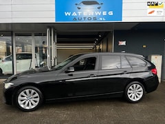 BMW 3-serie Touring - 318i Executive Touring Automaat / Leer/Navi/PDC