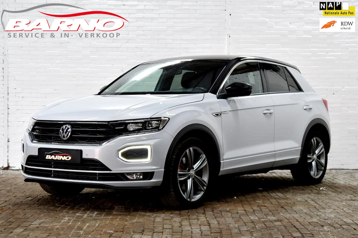 Volkswagen T-Roc - 1.5 TSI R-LINE DSG-F1 CARPLAY|VIRTUAL|ACC - AutoWereld.nl