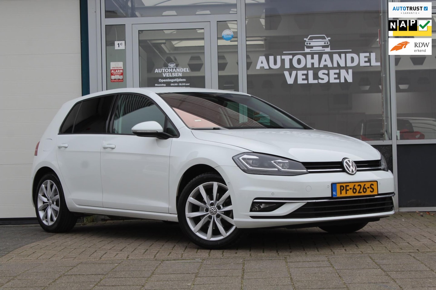 Volkswagen Golf - 2.0 TDI Highline|Automaat|Virtual|Nap|150Pk - AutoWereld.nl