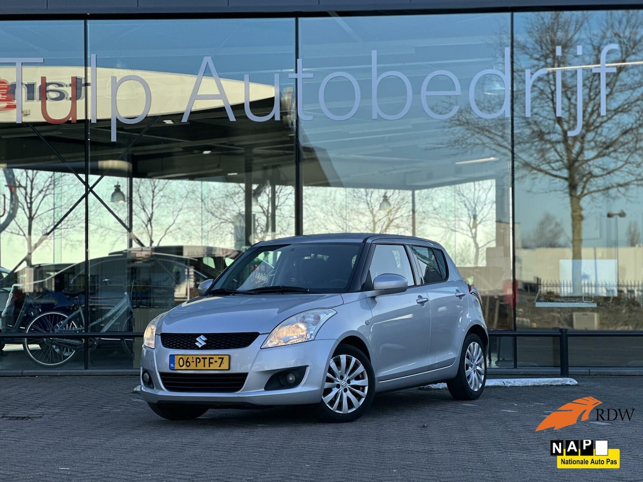 Suzuki Swift - 1.2 Exclusive 5 deurs Clima LMV Stoelverwarming - AutoWereld.nl