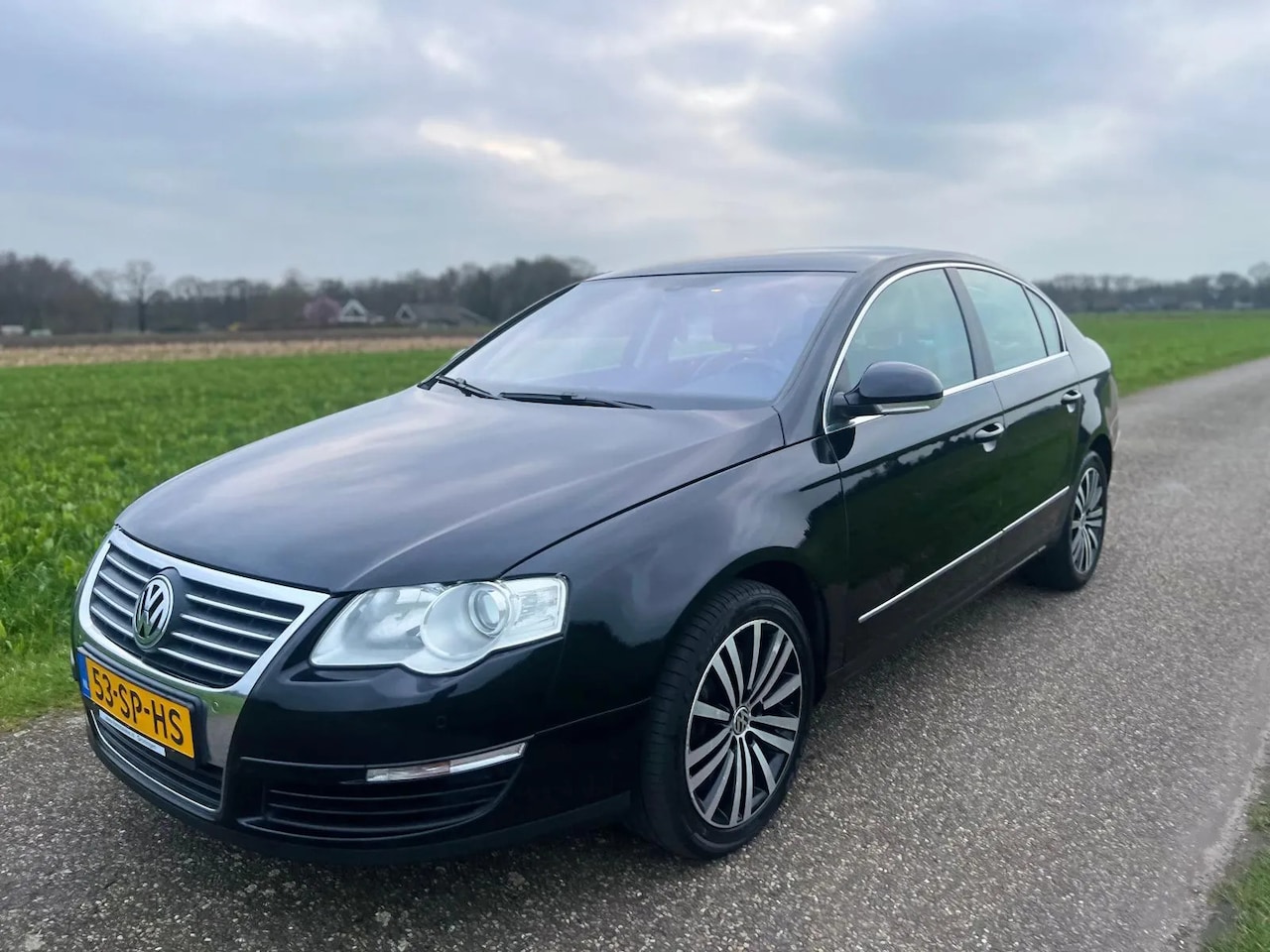 Volkswagen Passat - 3.2 V6 Highline 4M Dsg - AutoWereld.nl