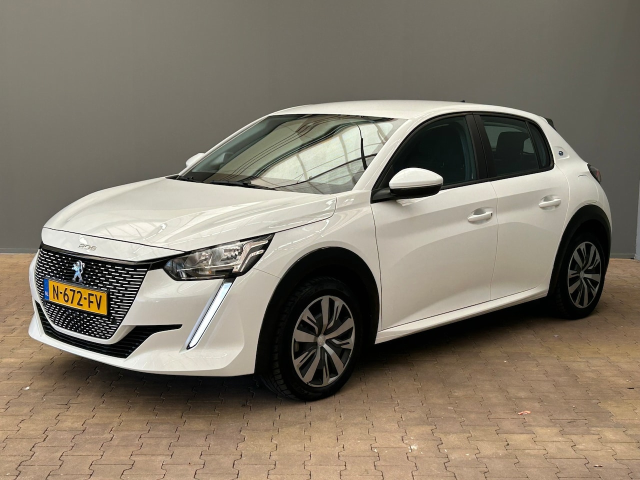 Peugeot e-208 - EV Active 50 kWh | Apple Carplay/Android Auto|telefoonintegratie premium | Bluetooth telef - AutoWereld.nl