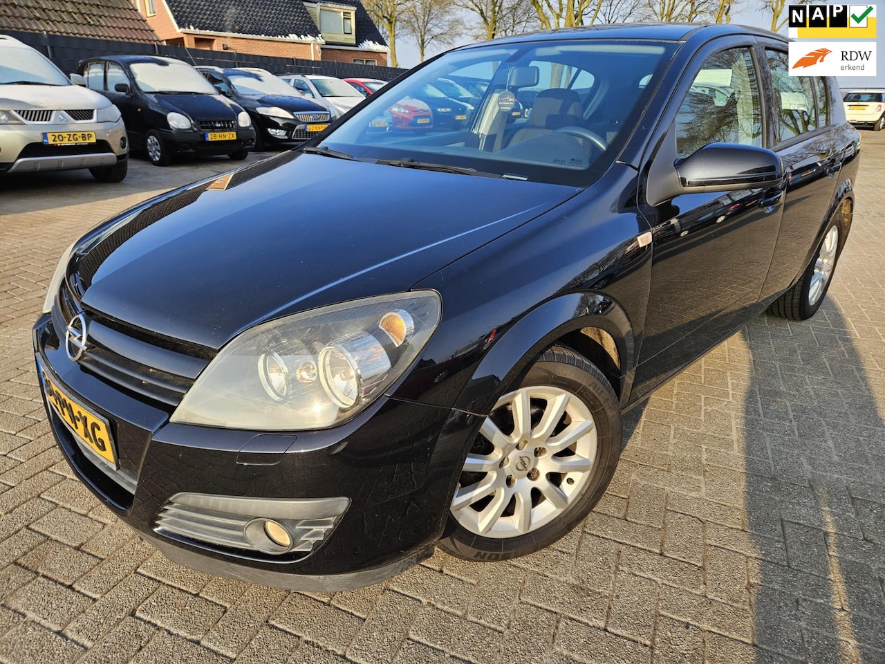 Opel Astra - 1.6 Sport 5Drs. 2004. Airco/Cruise/Trekhaak APK 02-2026 - AutoWereld.nl