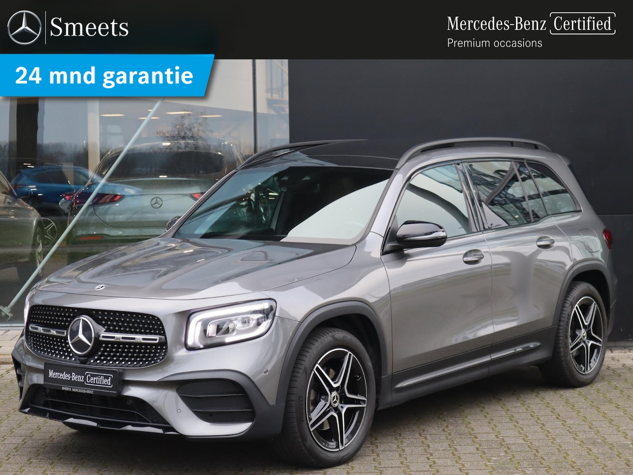 Mercedes-Benz GLB - 200 AMG Line | Panoramadak | Navigatie | Camera | LED | Automaat - AutoWereld.nl