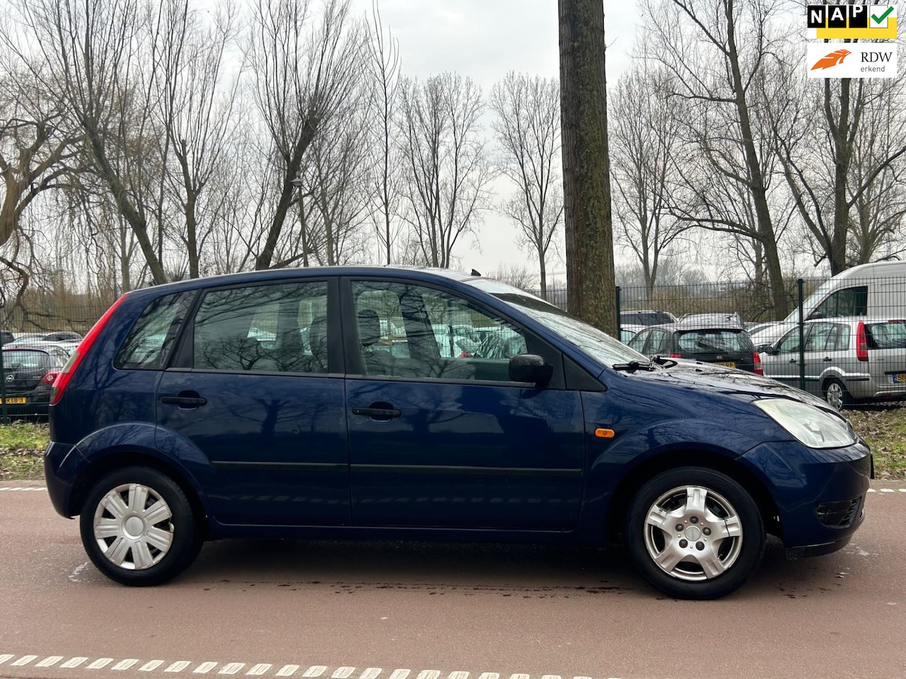 Ford Fiesta - 1.4-16V Trend AIRCO!APK!5DEURS!KOOPJE! - AutoWereld.nl