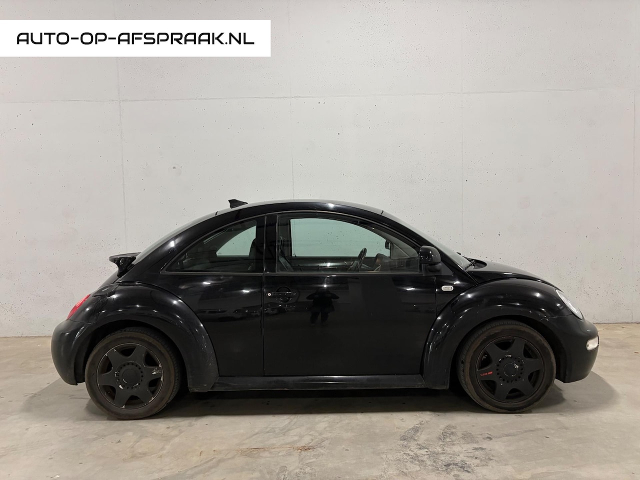 Volkswagen Beetle - 2.0 Highline Leer Stoelverw. leer - AutoWereld.nl