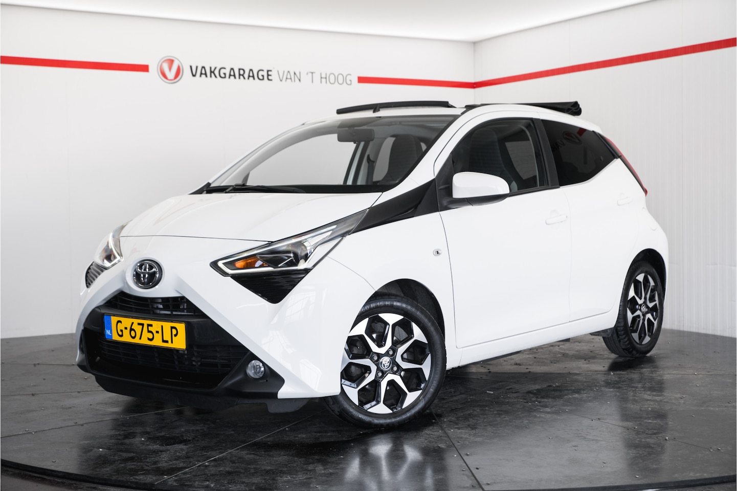 Toyota Aygo - 1.0 VVT-i x-cite cabrio Top 24423 km!!! Airco,Cam,Lm velgen,Cruise c - AutoWereld.nl