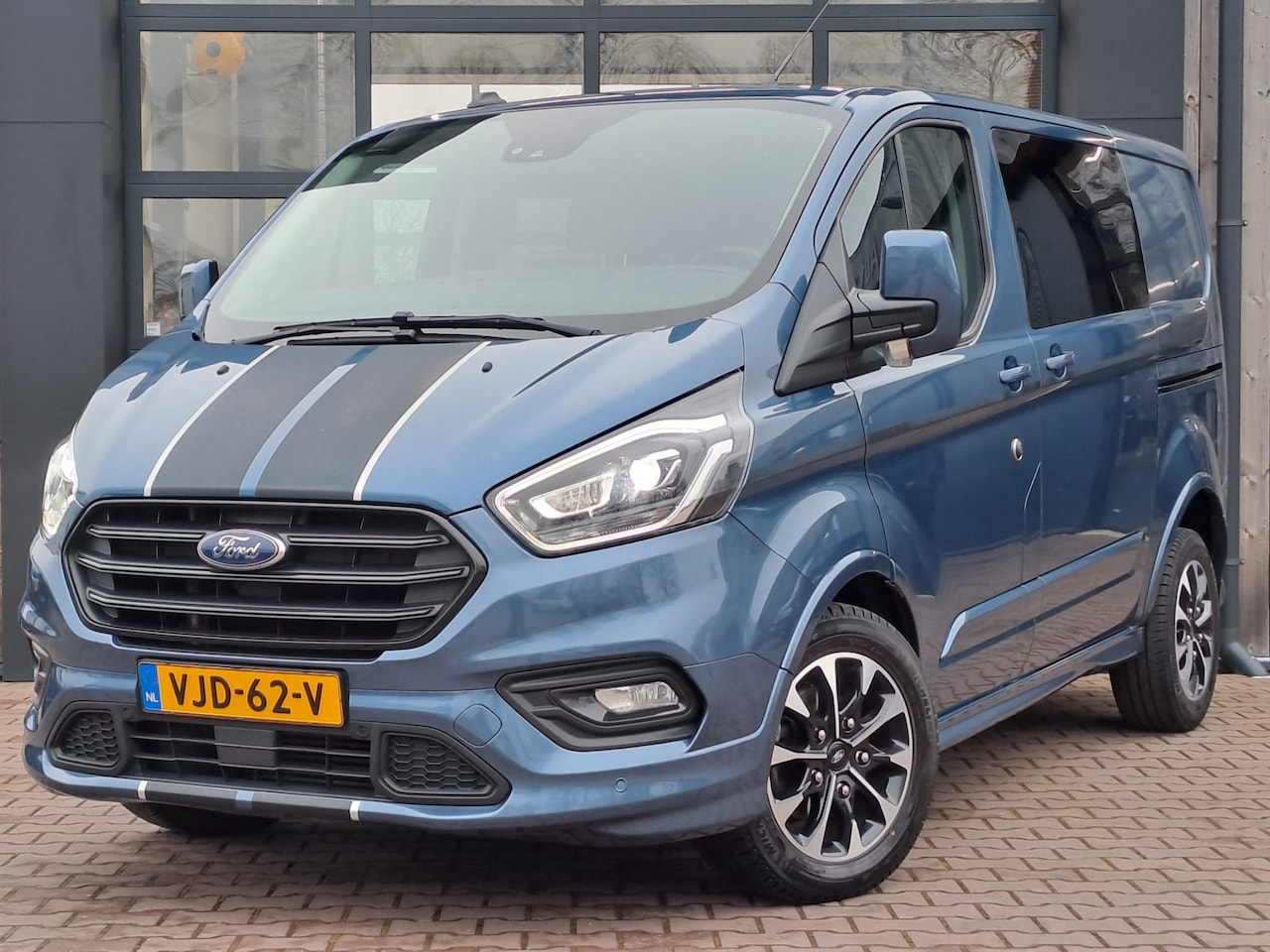 Ford Transit Custom - 320 2.0 TDCI L1H1 Sport DC | Airco | Schuifdeur links | Navi | Cruise | Led/Xenon | LMV 17 - AutoWereld.nl