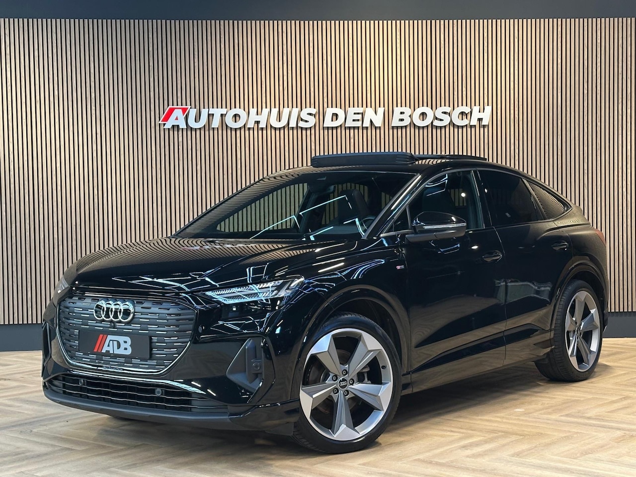 Audi Q4 Sportback e-tron - 35 S Line. Matrix - Pano - RS stoel - AutoWereld.nl