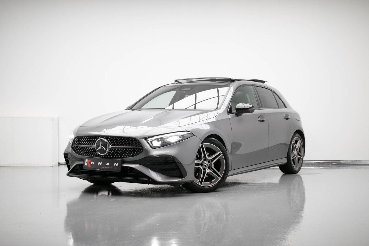 Mercedes-Benz A-klasse - 180 Star Edition Luxury Line | Pano| 360 Camera| Head-up - AutoWereld.nl