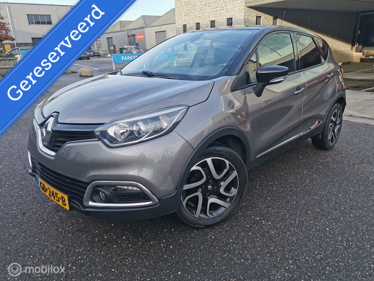 Renault Captur - 0.9 TCe Xmod NAvi / Clima / Camera / Trekhaak / NAP - AutoWereld.nl