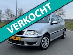 Volkswagen Polo - 1.4 Trendline Weinig KM NAP Goed OH