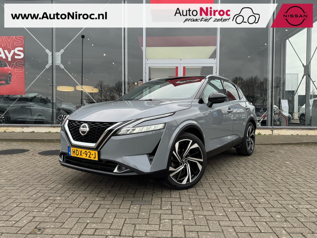 Nissan Qashqai - 1.3 MHEV Xtronic 4WD Tekna Plus | 1800 KG TREKGEWICHT | 360° CAMERA | NAVIGATIE | - AutoWereld.nl