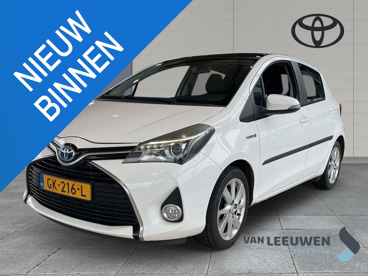 Toyota Yaris - 1.5 Hybrid Dynamic Panoramadak - AutoWereld.nl