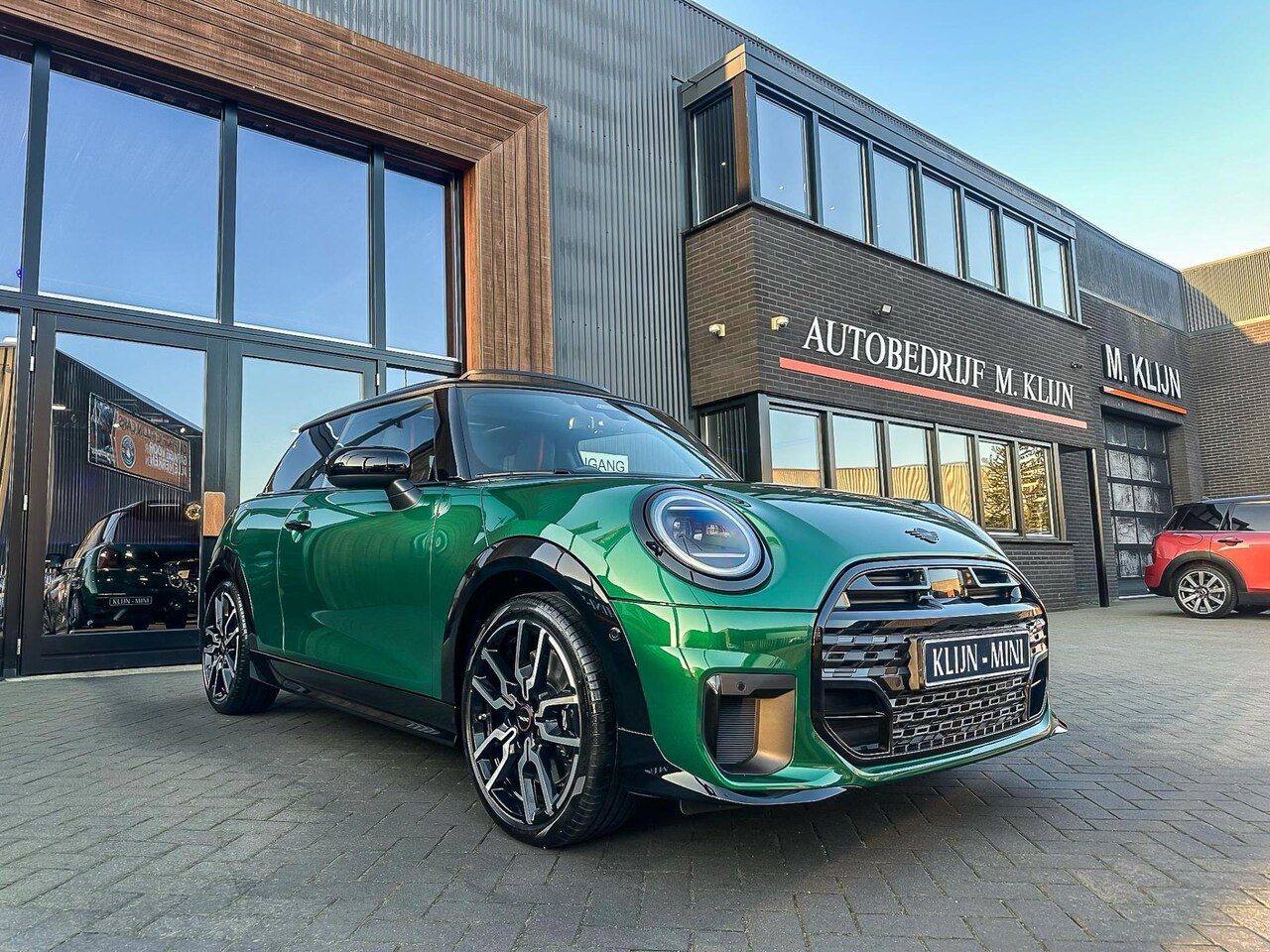 MINI Cooper S - Mini 2.0 John Cooper Works XL F1 Aut 204pk/Pano/Camera/18"Jcw/Btw - AutoWereld.nl