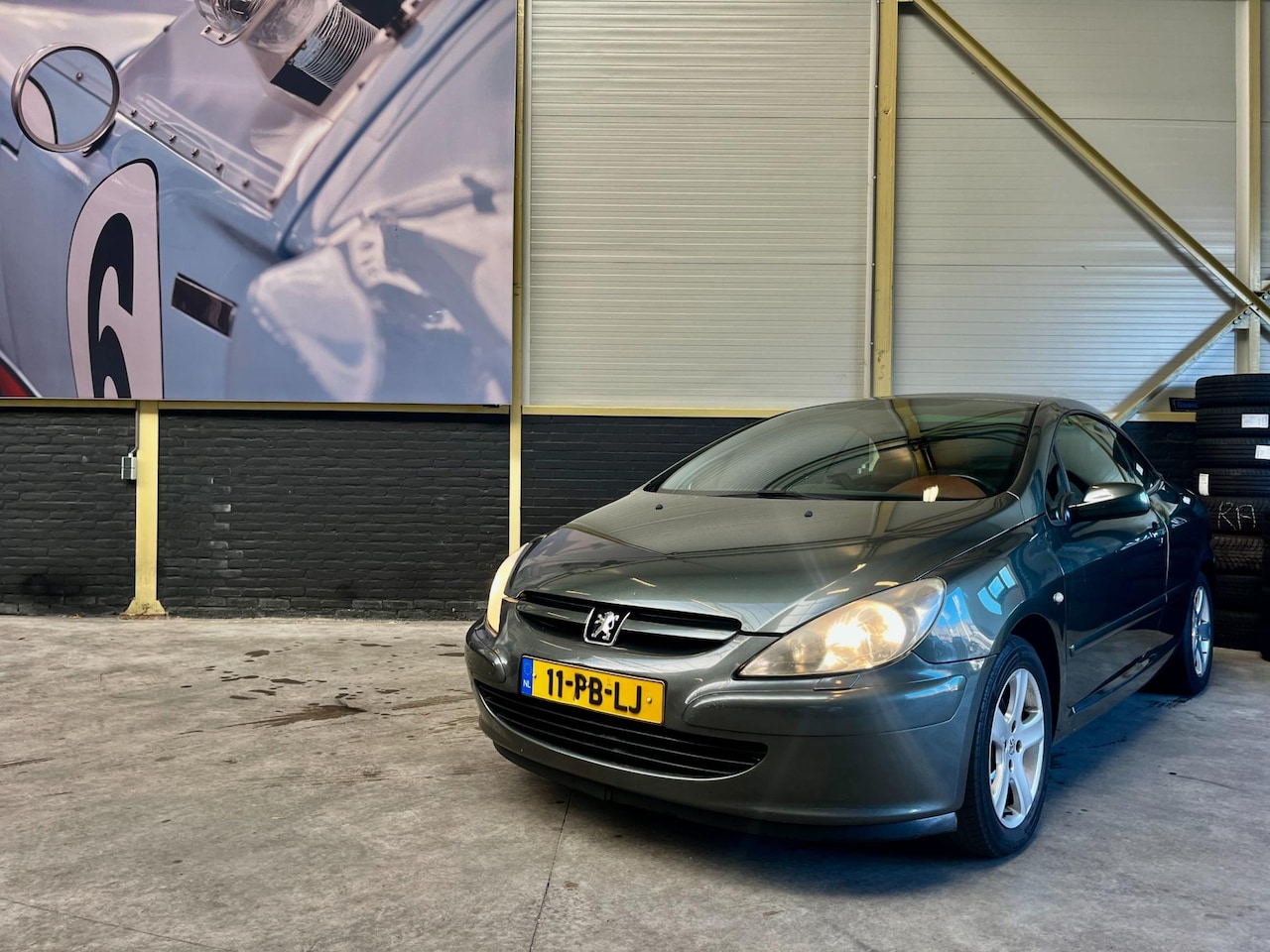 Peugeot 307 CC - 2.0-16V | Leer | - AutoWereld.nl