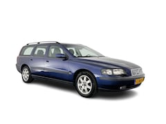 Volvo V70 - 2.4 Comfort Line *ECC | 1/2LEATHER | COMFORT-SEATS | CRUISE | TOWBAR | 16''ALU