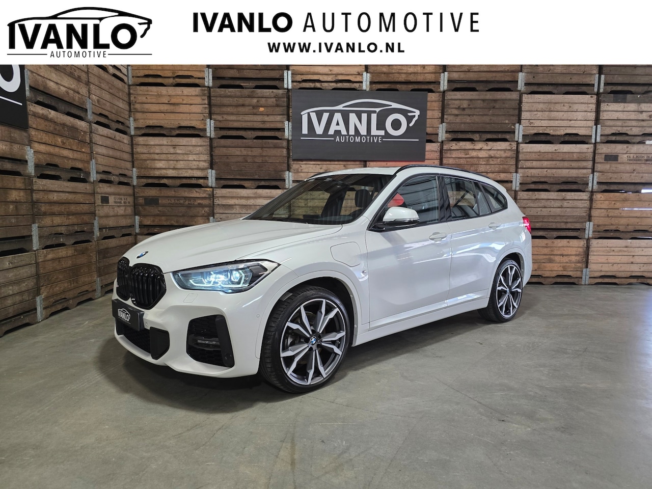 BMW X1 - XDrive25e High Executive M-Sport LED PANO Navi Trekhaak LM - AutoWereld.nl