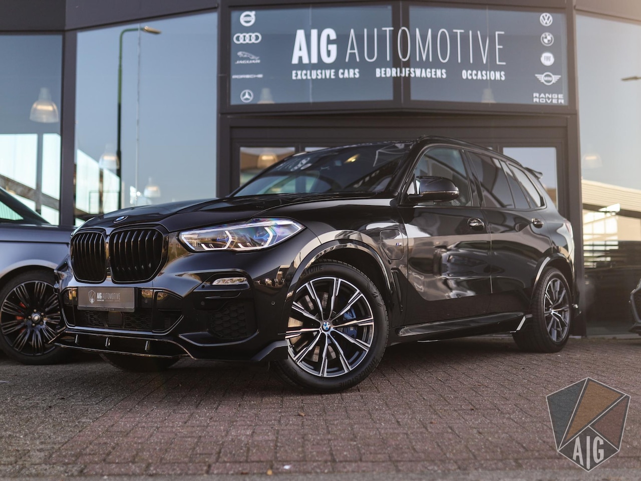 BMW X5 - xDrive45e Executive | CT Carbon Bodykit | Laser | Trekhaak | Camera | Leder | H/K - AutoWereld.nl